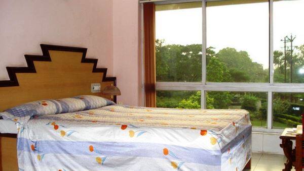 Hotel Aquatic Palace, Kalyani 5